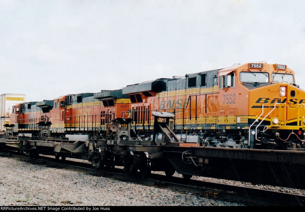 BNSF 7552 East